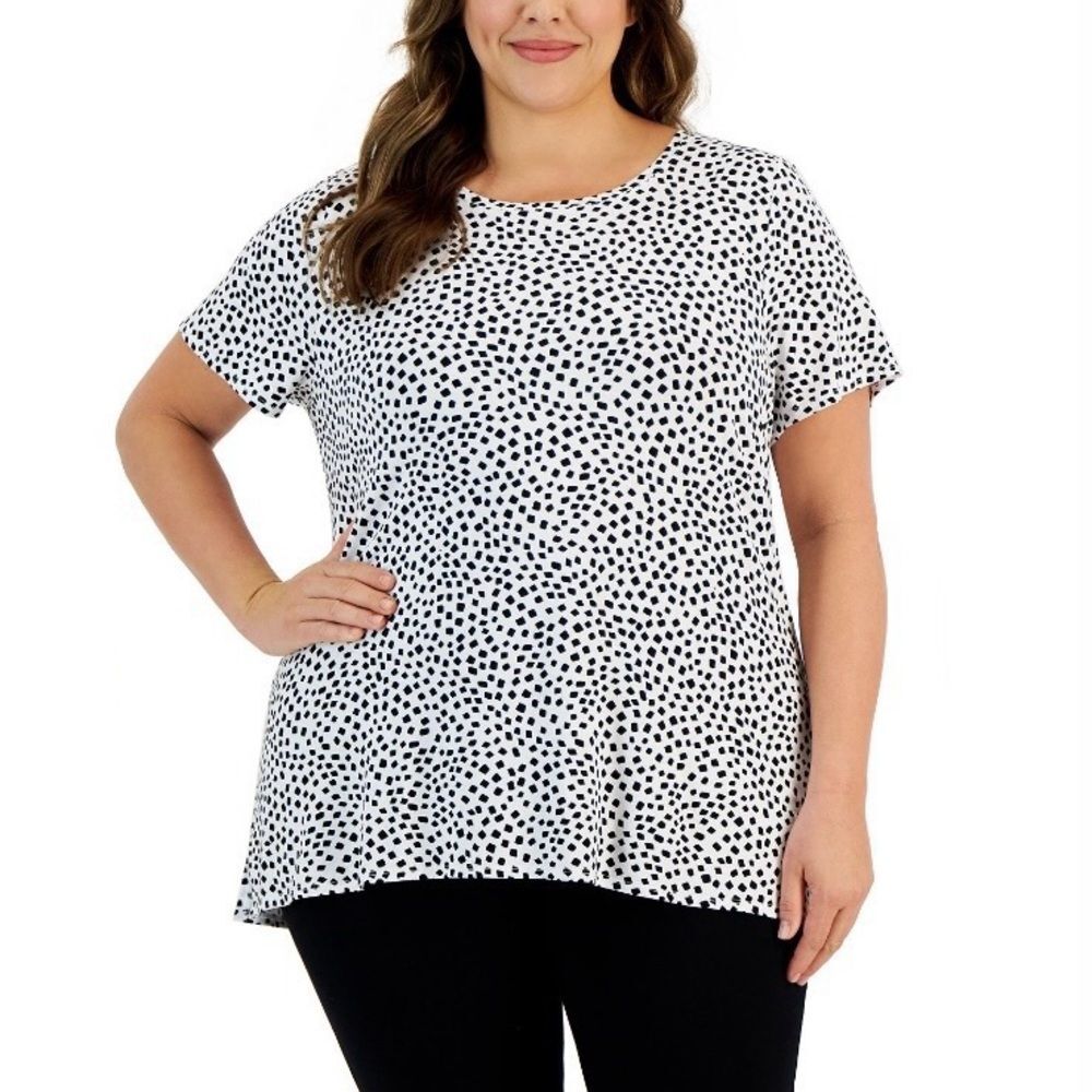 Women's 3X NWT Plus Size Geometric Print Short Sleeve Top New